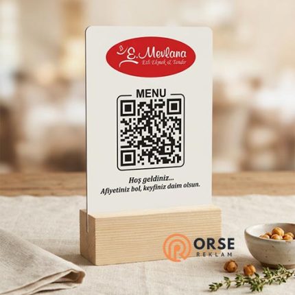 ahşap q menü standı